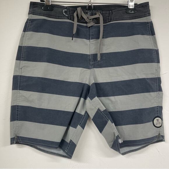 Roark Revival Mens Grey Striped Board Shorts Swimsuit Trunks 31 - Picture 1 of 8